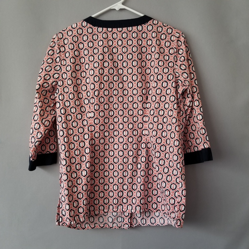 X CROFT & BARROW V NECK 3/4 SLEEVE PRINTED BLOUSE - Picture 6 of 6